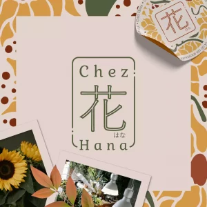 Mockup du logo et branding de Chez Hana. Réalisé par Léa Penet, graphiste à Arras. Créé pour l'univers de HEBI DOKU.